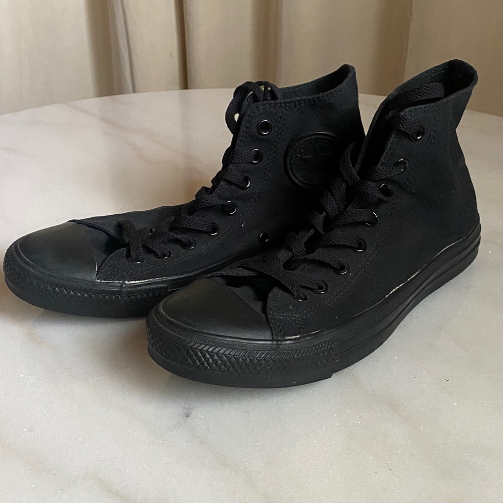 Converse All Star Black on Black High-Tops Men’s Sz 9 - Picture 2 of 9